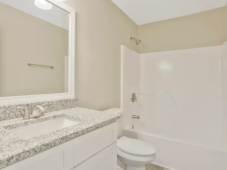 304 Jasmine Dr — Photo 9