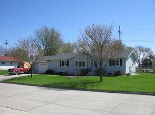 725 2nd Ave SW, Britt, IA 50423