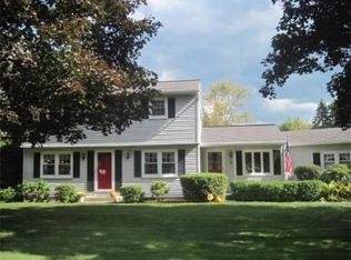 2 S Park Dr, Wilbraham, MA 01095