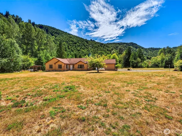 133 Lost Creek Drive, Glenoma, WA 98336