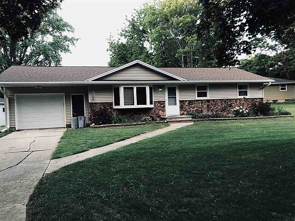 2nd image of 1766 Aspen Ln