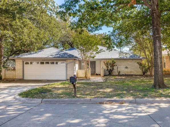 2525 Holt Rd, Arlington, TX 76006