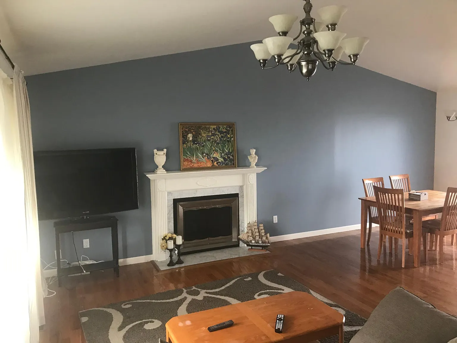 1 bed, 2.5 bath, 168 sqft, $900 — Photo 2