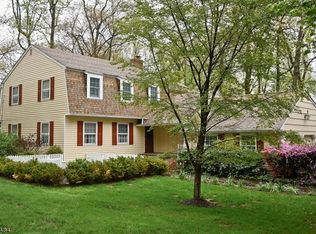 23 Stonehenge Rd, Morristown, NJ 07960