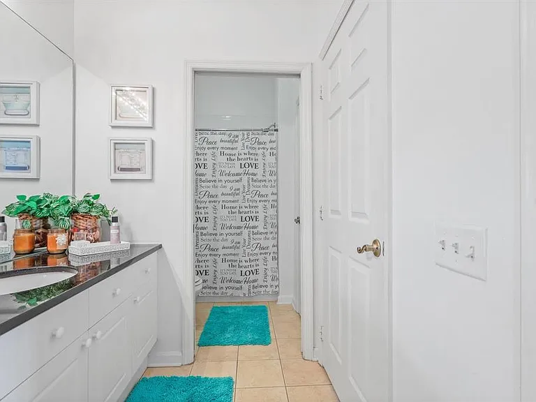 2310 Silver Palm Dr #201 — Photo 22