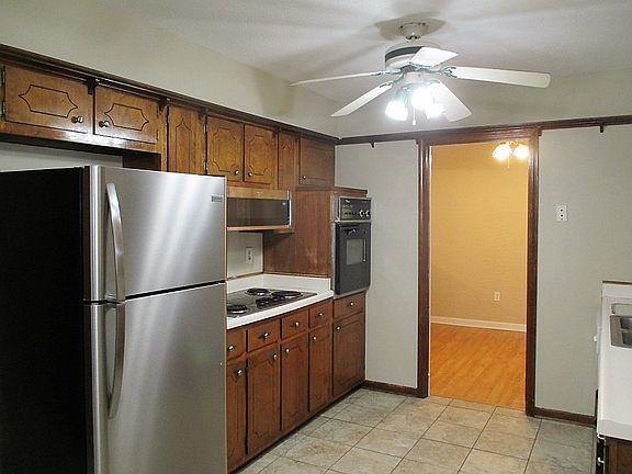 4th image of 6542 Baybrook Ln