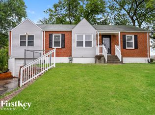 2 Plaza Duchesne Dr, Florissant, MO 63031
