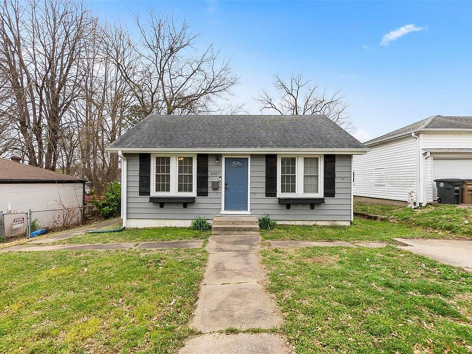 1st image of 2027 Woodlawn Ave