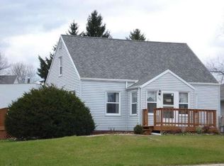 707 N State St, Mishicot, WI 54228