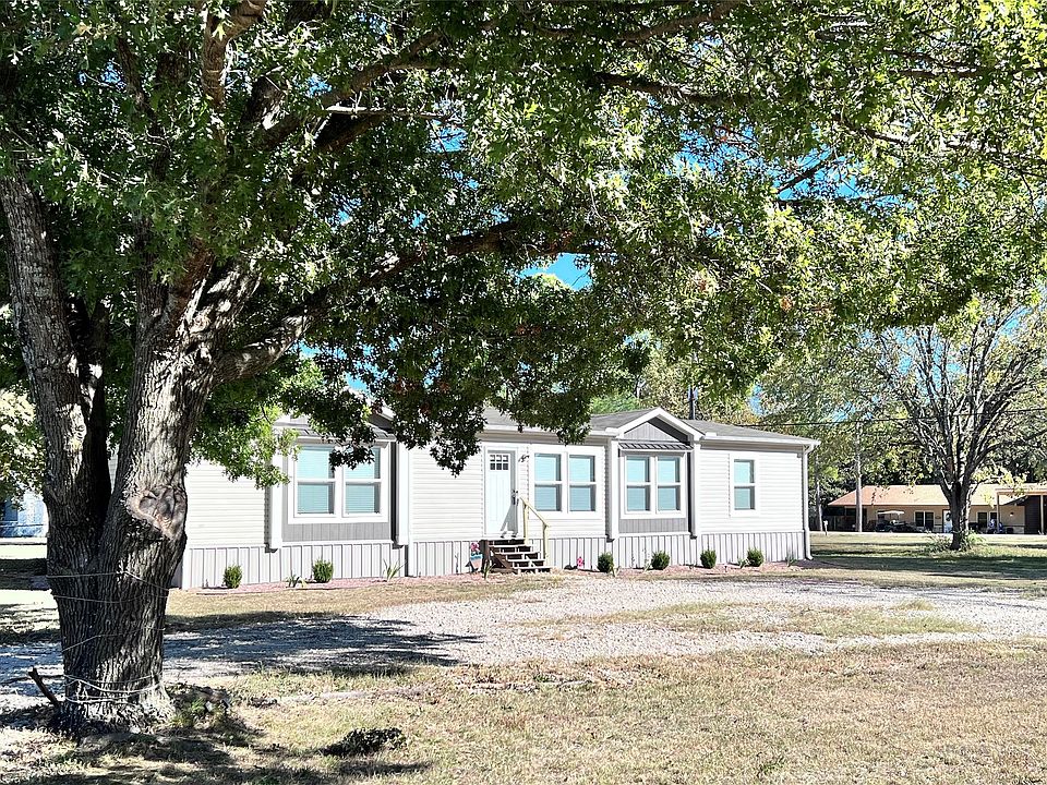 1st image of 350 Oak Trail Dr