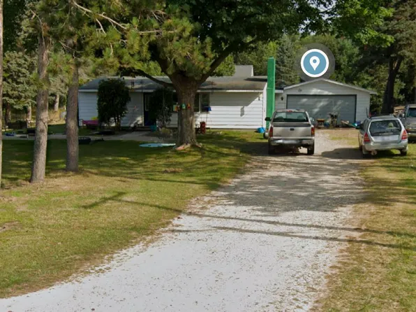 5548 W Hazelwood Dr, Ludington, MI 49431