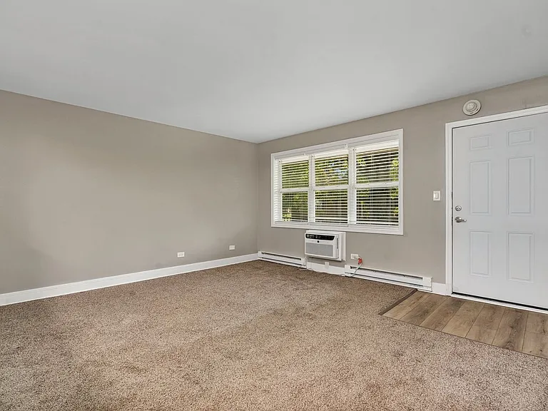 Iron Gate Apartments — Photo 40
