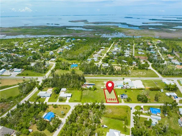 10865 Peatre Rd, Bokeelia, FL 33922