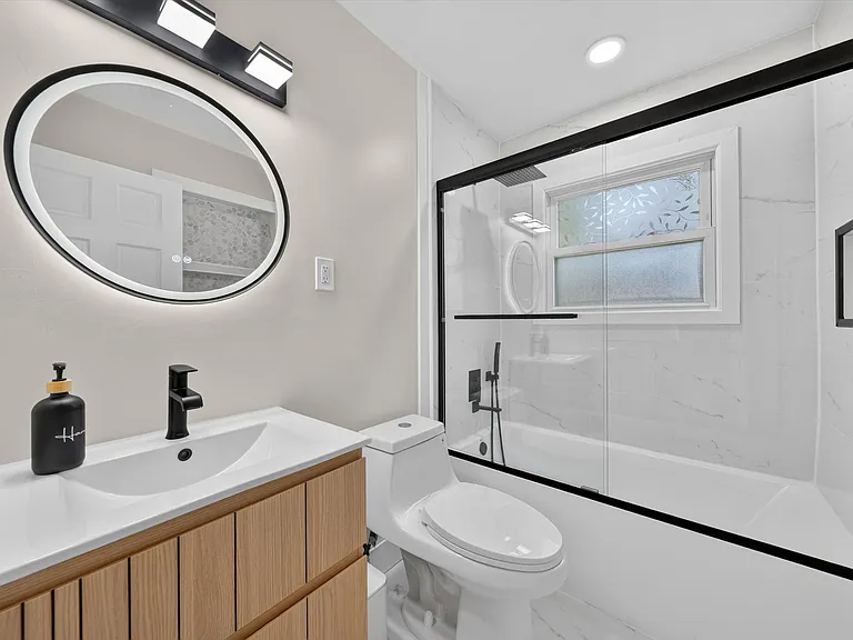2115 E Hudson Ave — Photo 28
