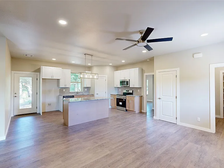 8761 S 4180th Rd — Photo 3