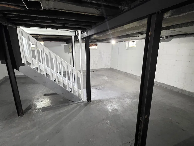 15841 Steel St — Photo 27