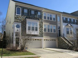 2058 Capstone Cir, Herndon, VA 20170