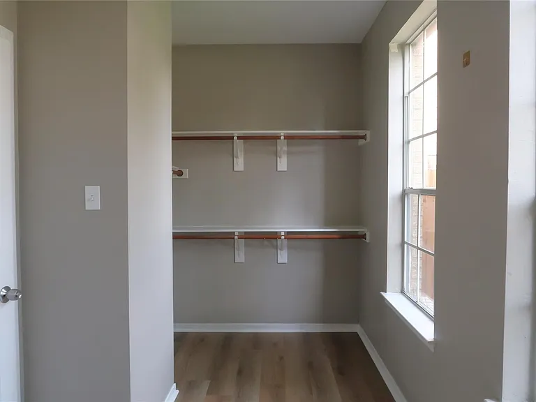 20714 Morning Creek Dr — Photo 36