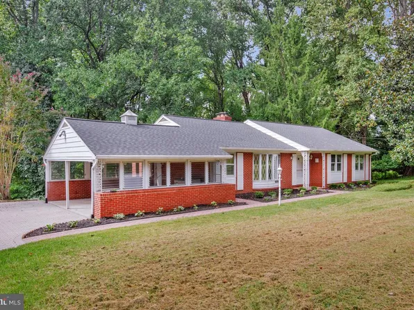 4111 Halifax Ct, Glen Arm, MD 21057