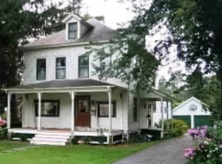 15 Spring St, Cambridge, NY 12816