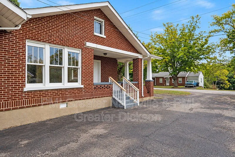 2 bed, 1.5 bath, $1,225 — Photo 3