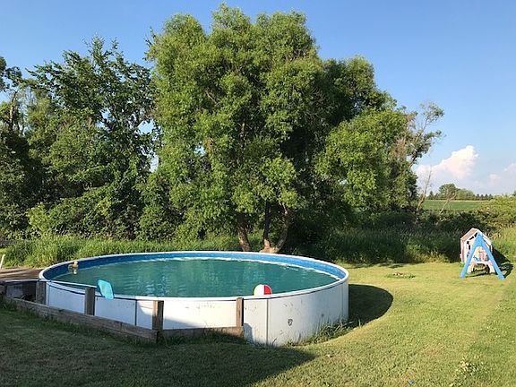 5th image of 207 Glory Ave