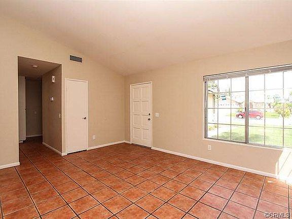 5th image of 11568 Old Field Ave