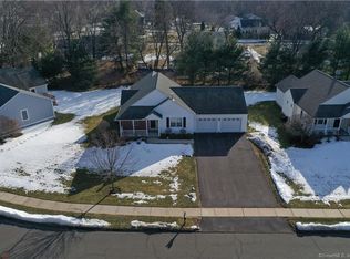 15 Bailey Cir UNIT 15, South Windsor, CT 06074