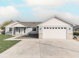 36307 S Gerards Rd, Kennewick, WA 99337