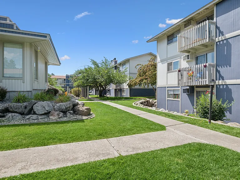 Peaks at Meadow Ridge — Photo 7