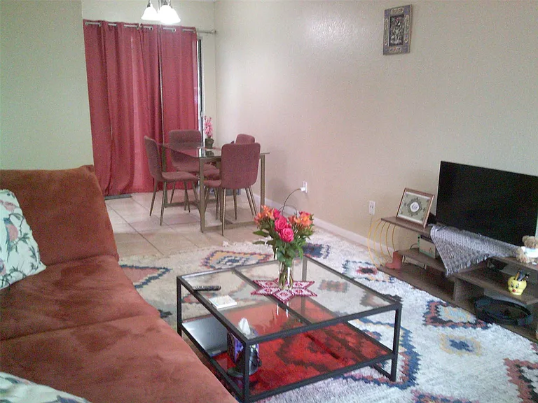1015 E Yager Ln #186 — Photo 7