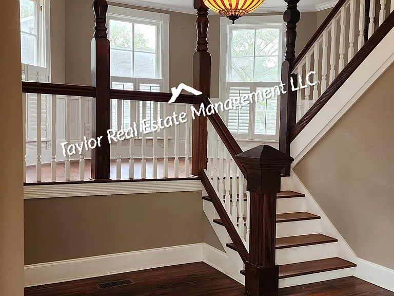 1100 N Montgomery Ave — Photo 12