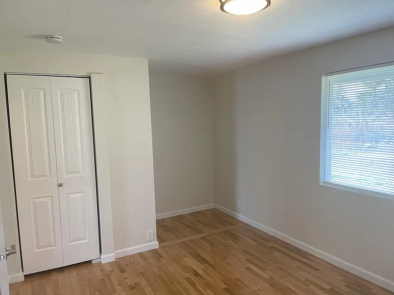 Rear Left Bedroom Nook