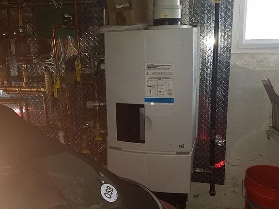 5th image of 14 Morton Hill Ave