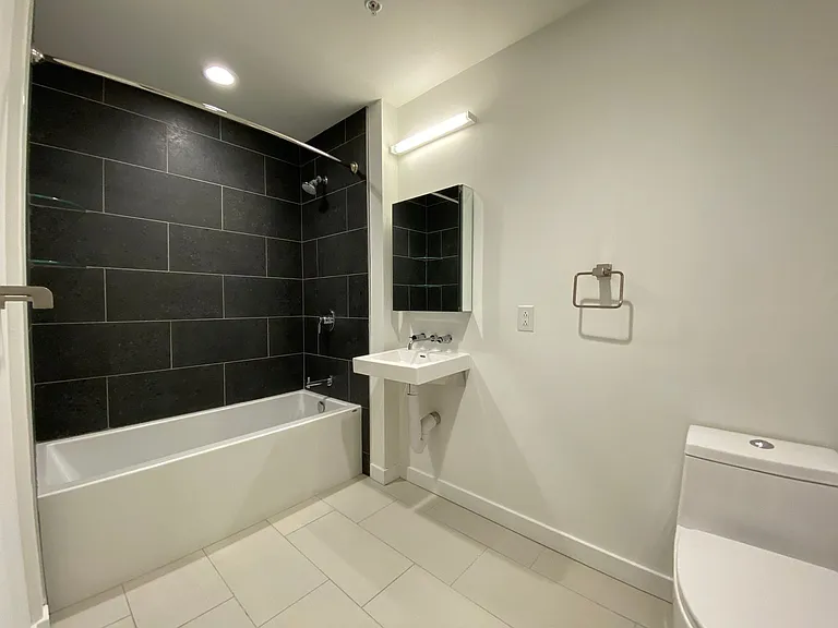 430 Fairmount — Photo 36
