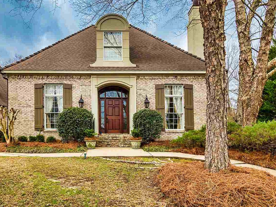 1st image of 208 Persimmon Hl
