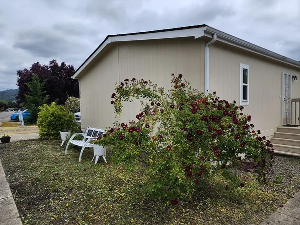 226 Owyhee Ln #46, Roseburg, OR 97471