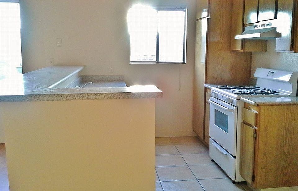 1st image of 719 E Acacia Ave #309