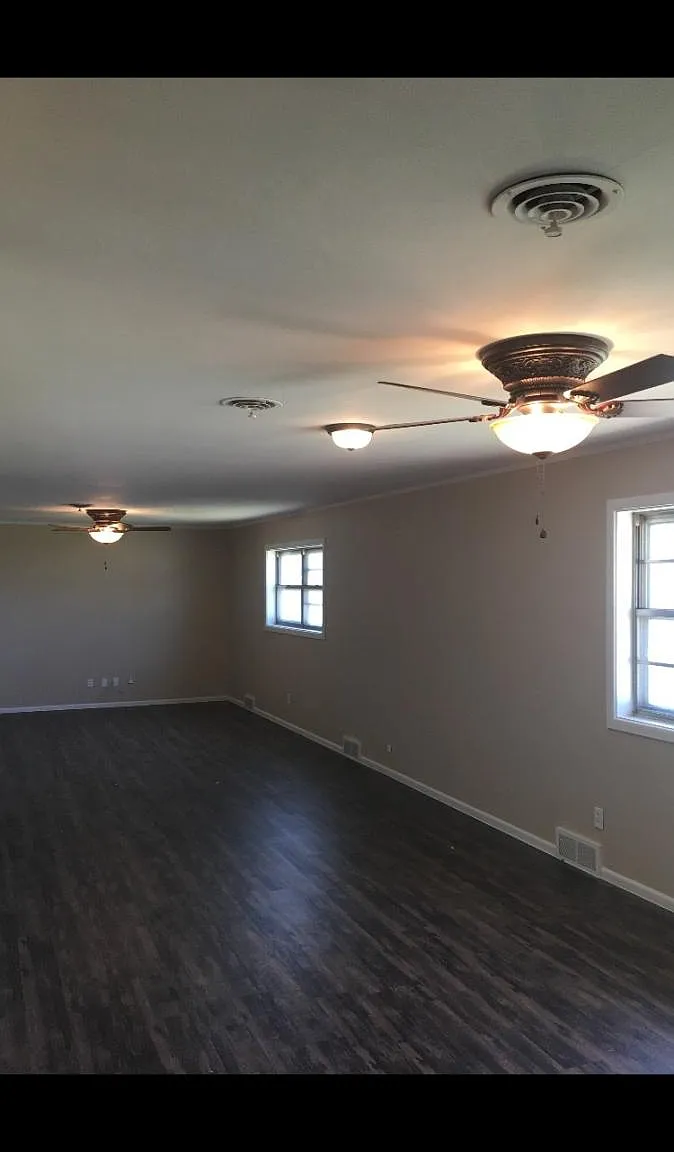 3 bed, 1542 sqft, $1,300 — Photo 2