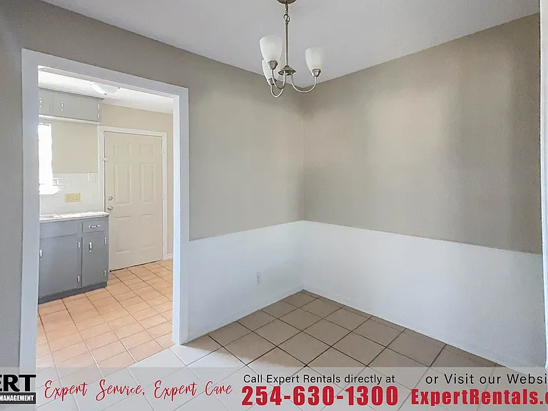 909 Wells St — Photo 10