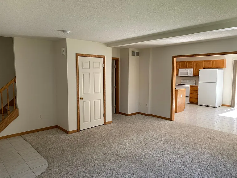 6214 Elliott Ct — Photo 23