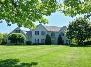 25 Forest Ln, South Barrington, IL 60010