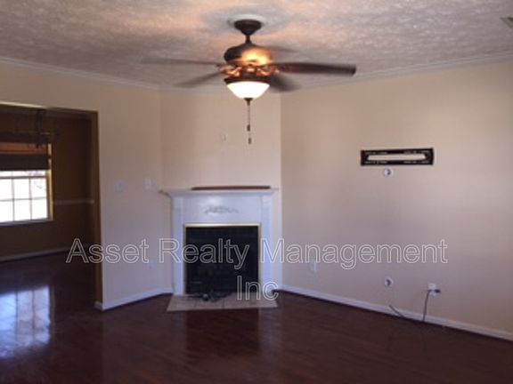 2nd image of 8212 Tangle Grove Ln