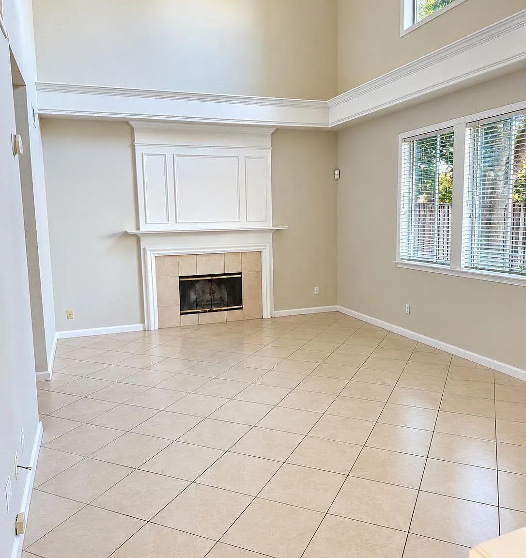 4 bed, 2.5 bath, 1870 sqft, $3,500 — Photo 2