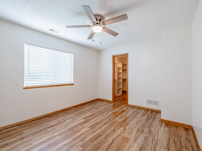 410 W Todd Cir — Photo 15