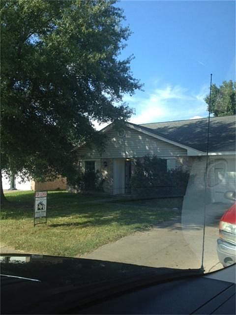 1st image of 13602 Wimbledon Oaks Dr