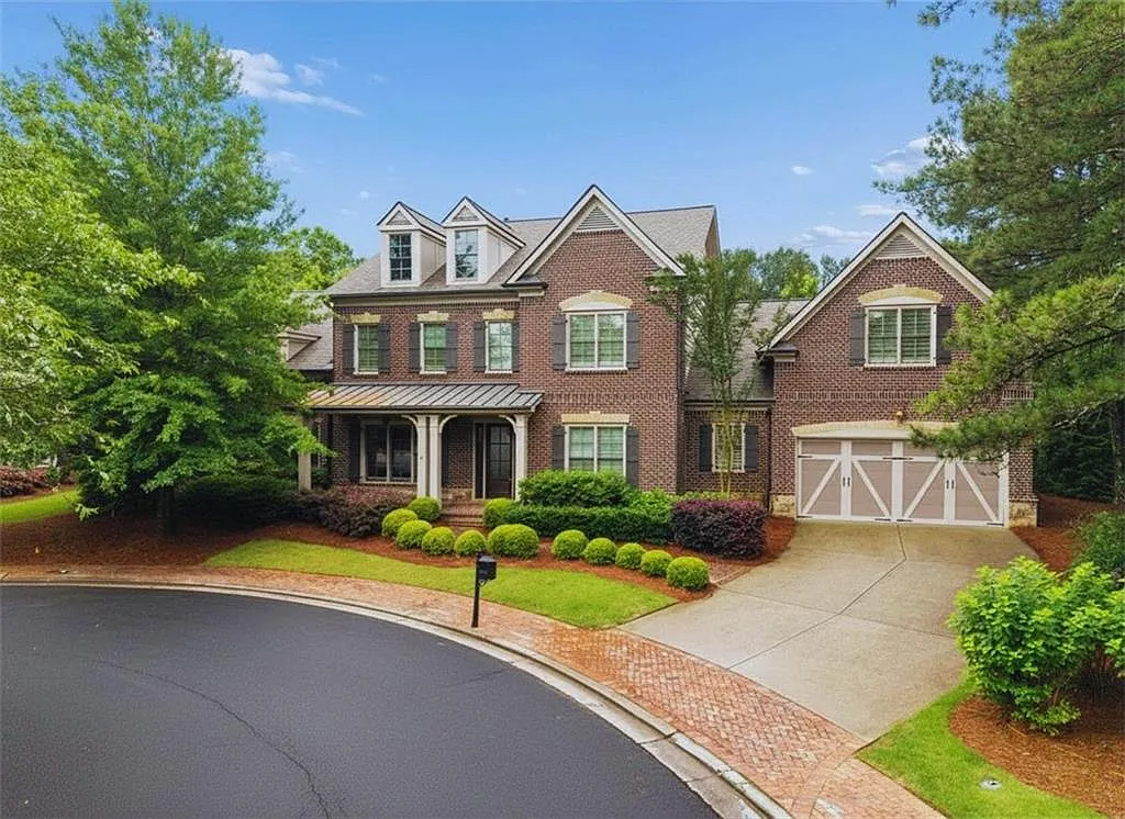 6 bed, 7.0 bath, 5400 sqft, $5,000 — Photo 2