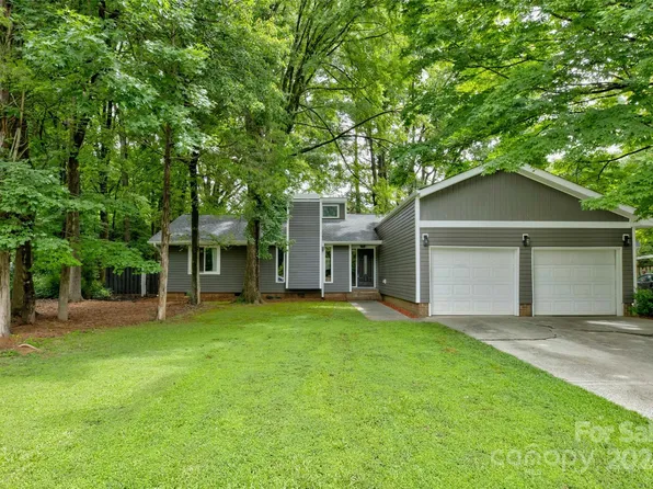 1211 Rock Point Rd, Charlotte, NC 28270