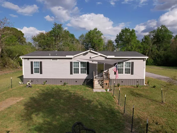 1336 Earle Rd., Andrews, SC 29510