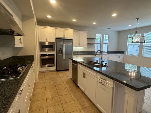 6449 Autumn Gold Way